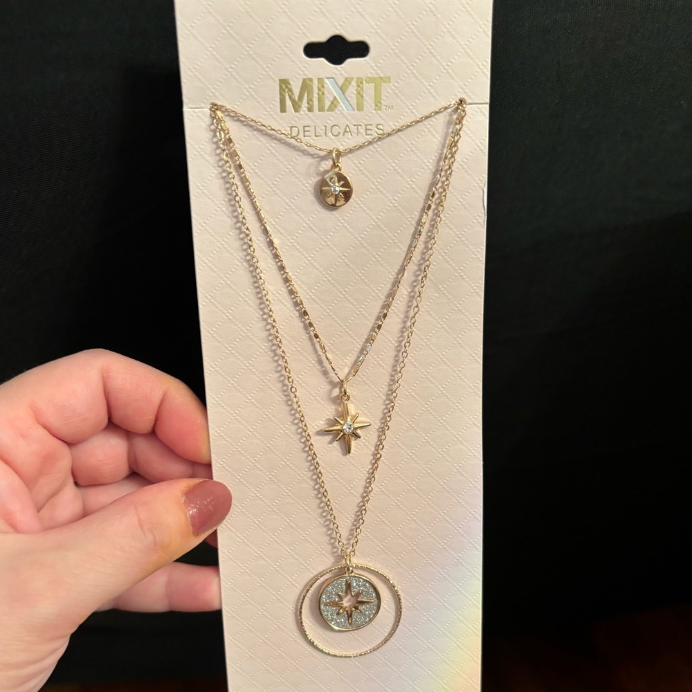 Mix IT shining star necklace NwT